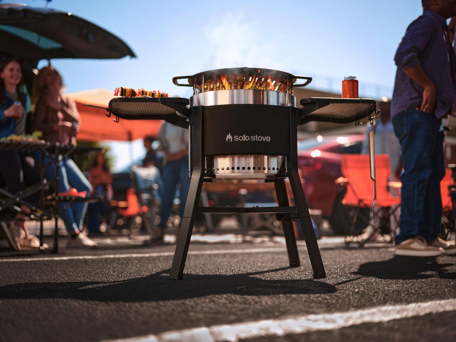 Solo Stove Cookout-Bundle mit Grillrost inkl. Bonfire Feuertonne & Firestarter (1 kg)