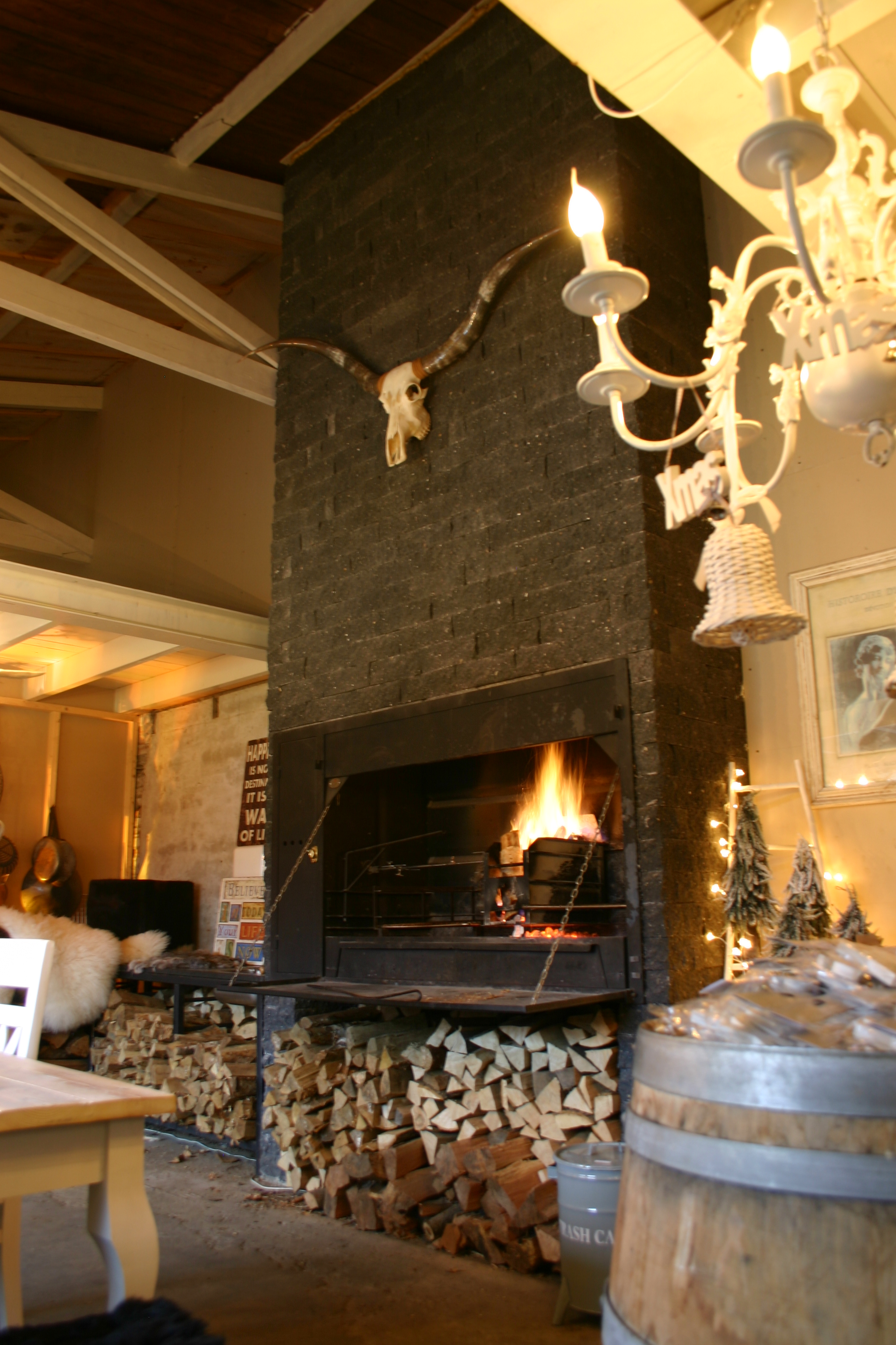 Braai Einbau Grillkamin mit Spieß - Modell 1500