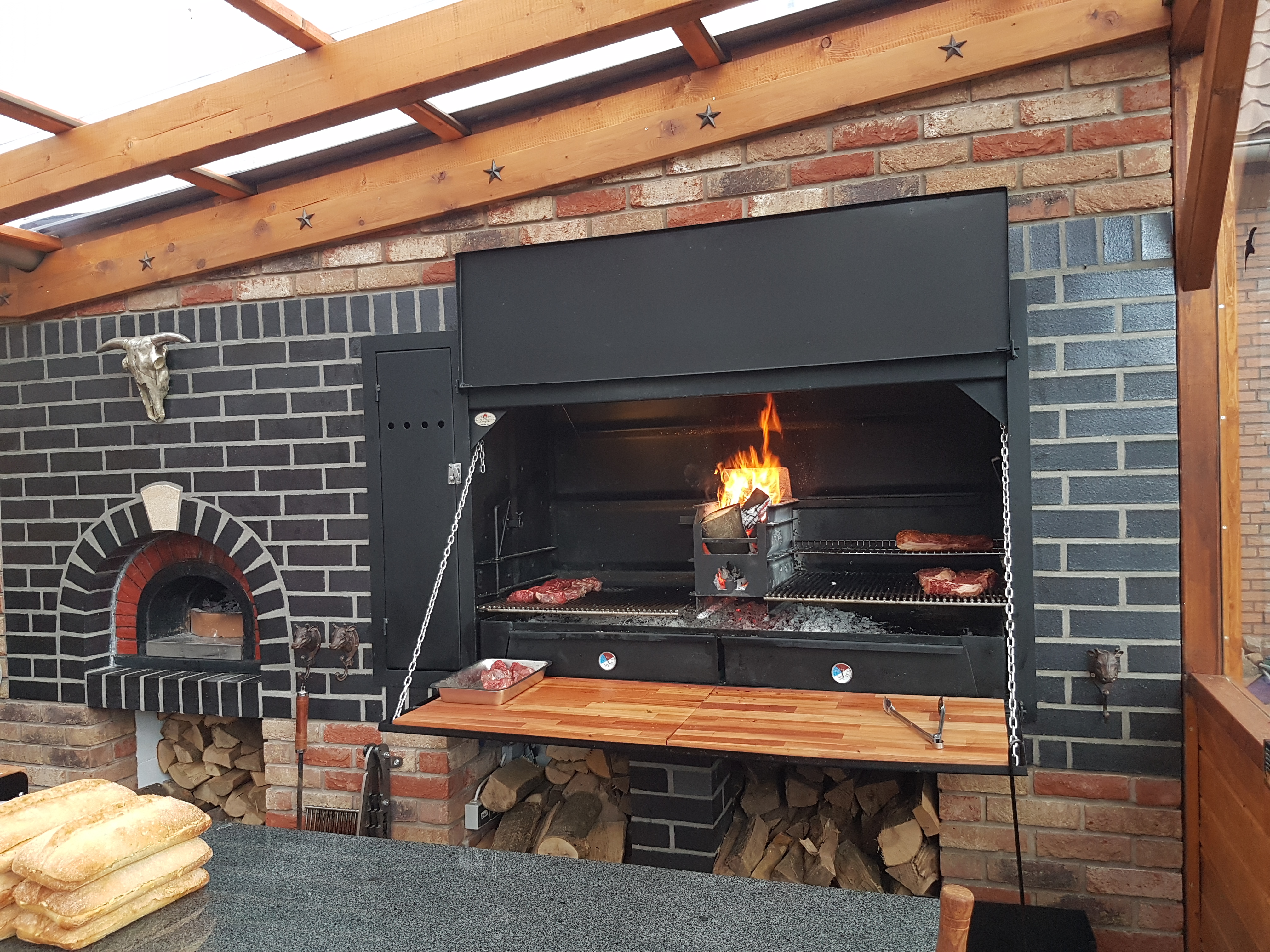 Braai Einbau Grillkamin mit Spieß - Modell 1500