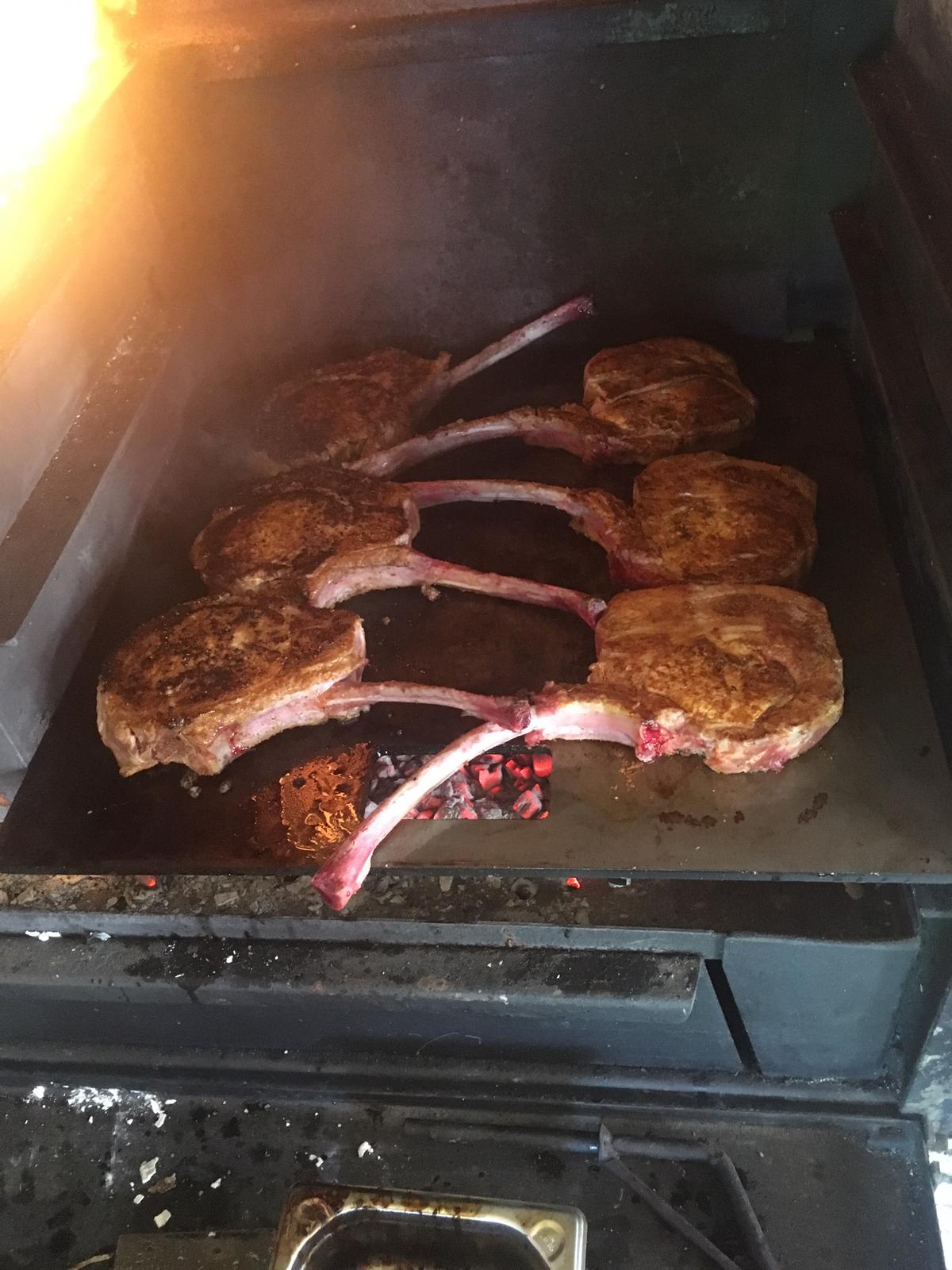 Braai Thomahawk Steak - Genuß von der Feuerplatte 