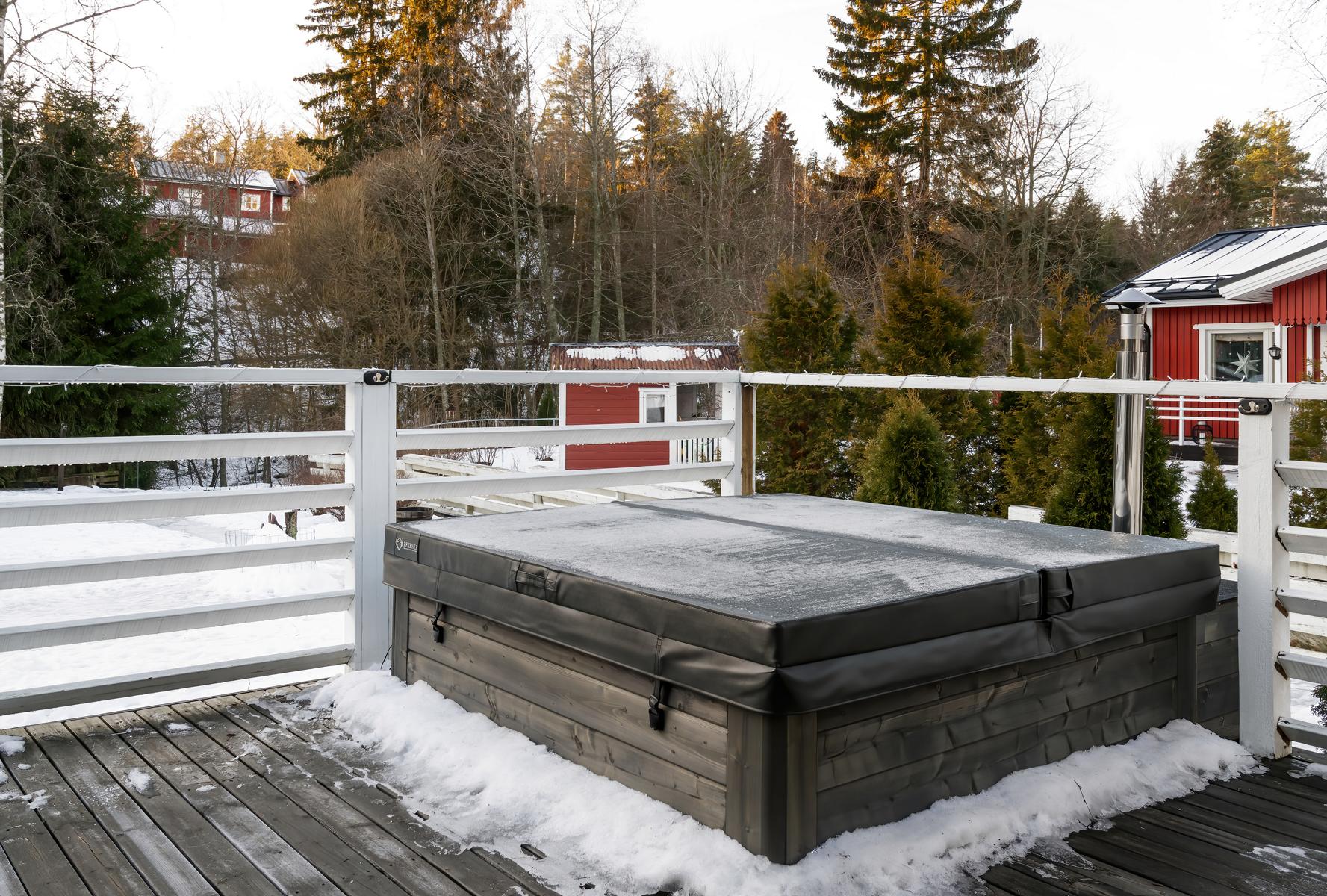 REXENER Aurora Premium Hot Tub mit Bioheater