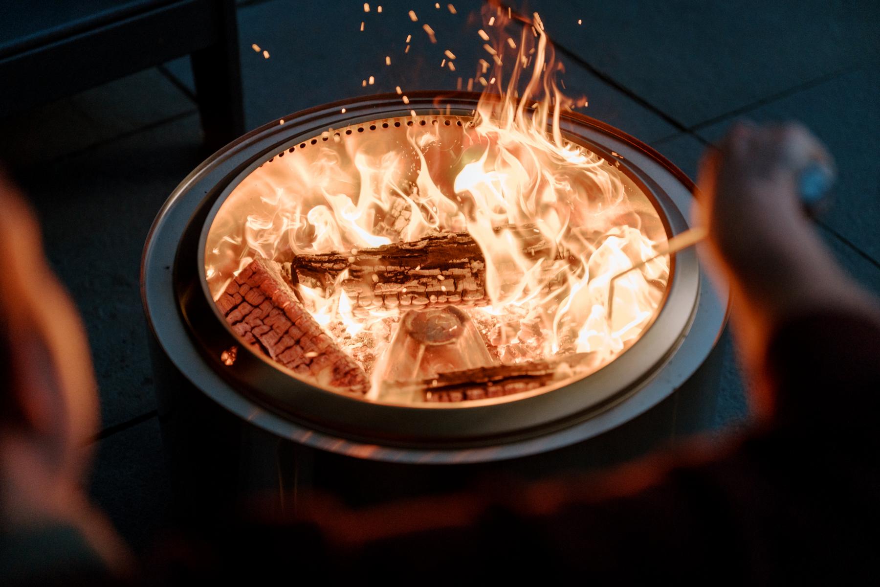 Solo Stove Summit 24" Feuerschale – Feuerstarter-Bundle