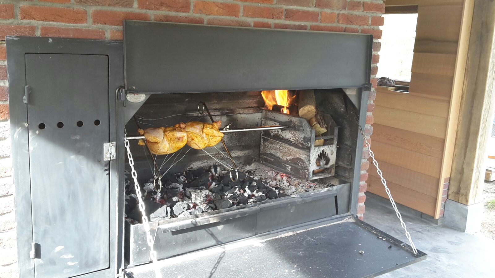 Braai Einbau Grillkamin mit Spieß - Modell 1200