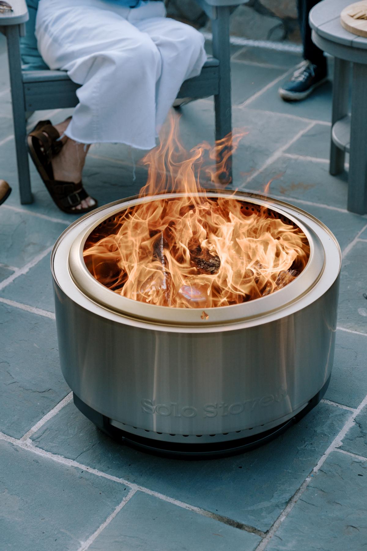 Solo Stove Summit 24" Feuerschale – Feuerstarter-Bundle