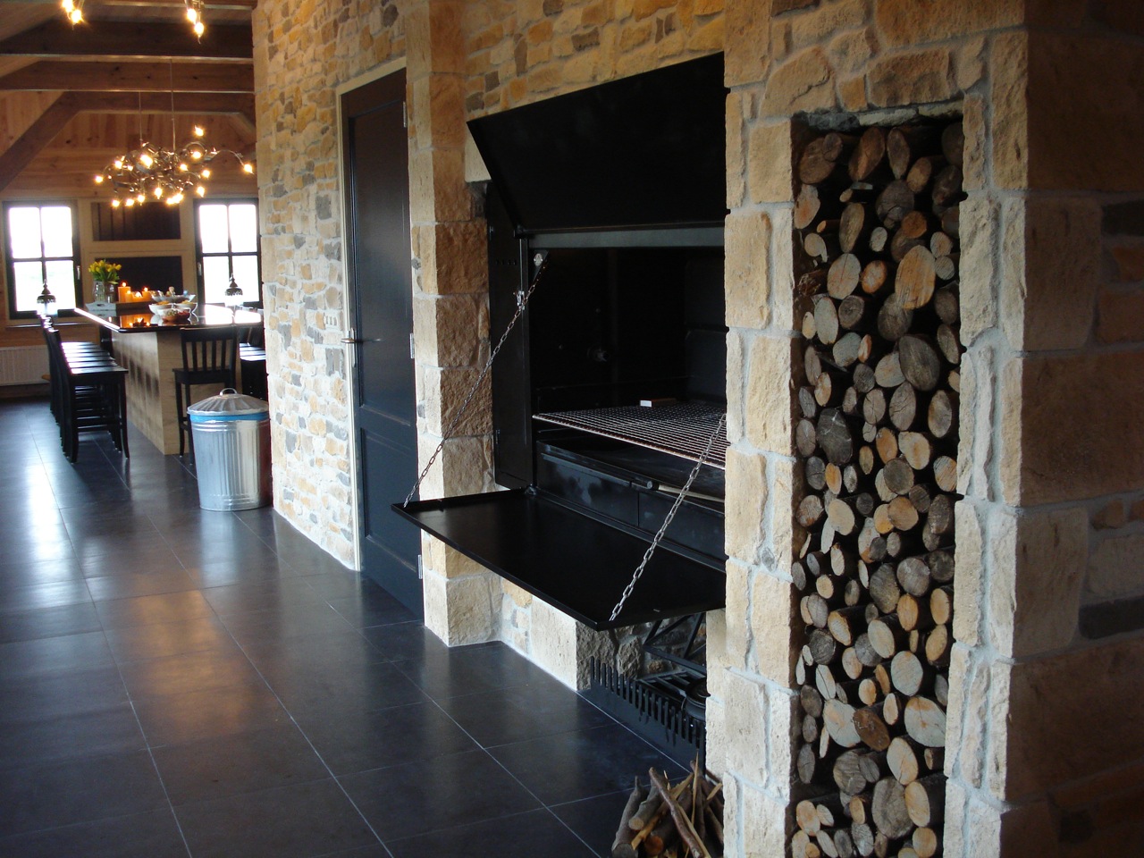 Braai Einbau Grillkamin mit Spieß - Modell 1500