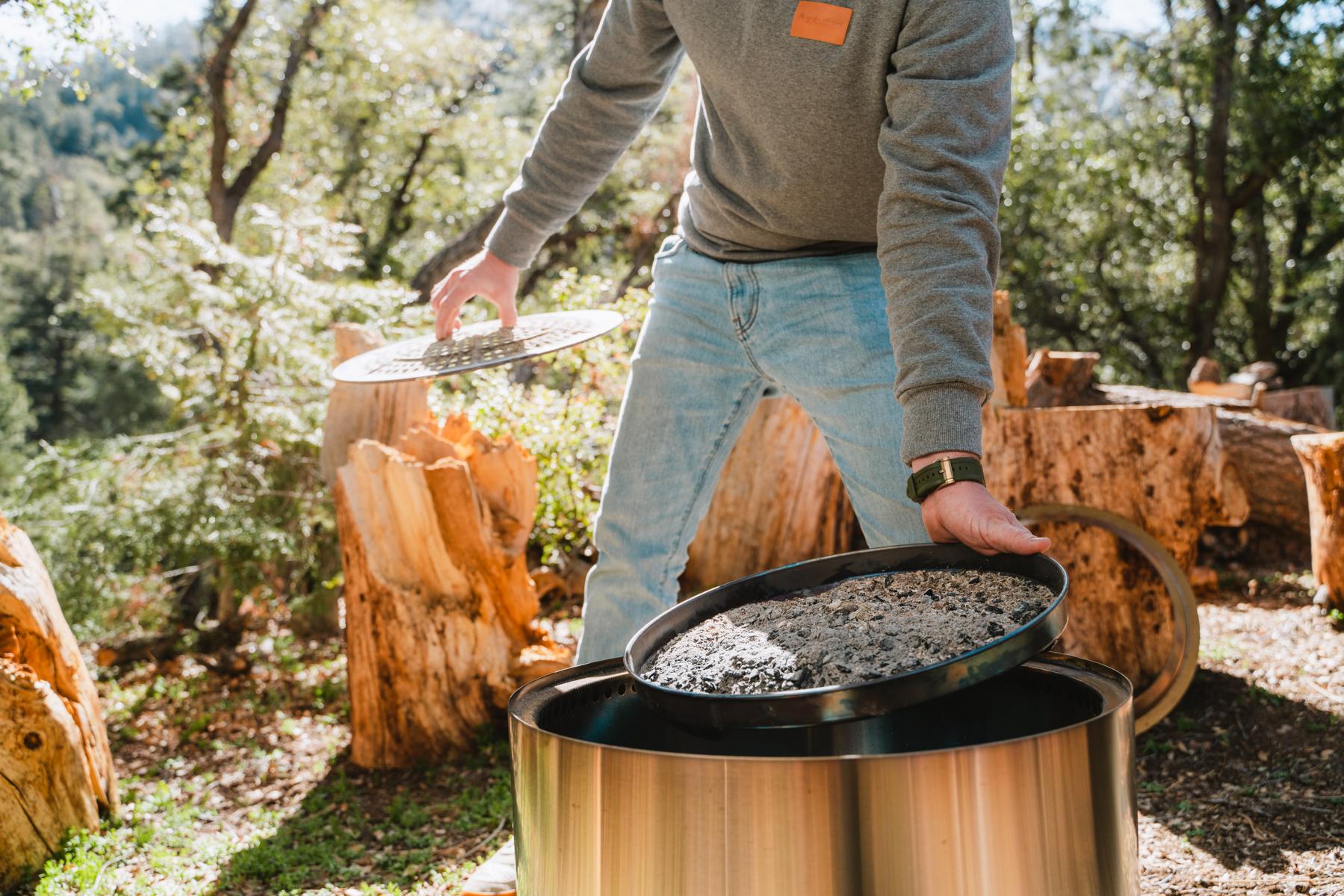 Bundle - Solo Stove Bonfire 2.0 Stainless Steel mit Standfuß + Deckel + 1 kg Firestarter Feuerschale