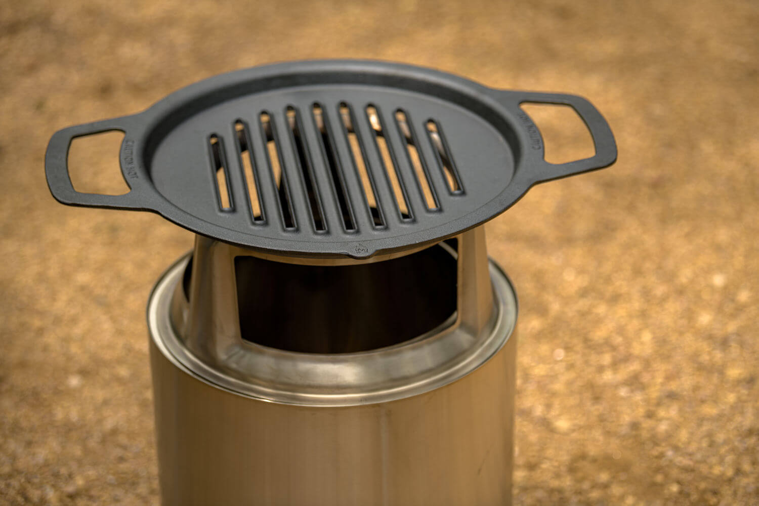 Solo Stove Gusseisen Grillrost mit Aufsatz für Ranger