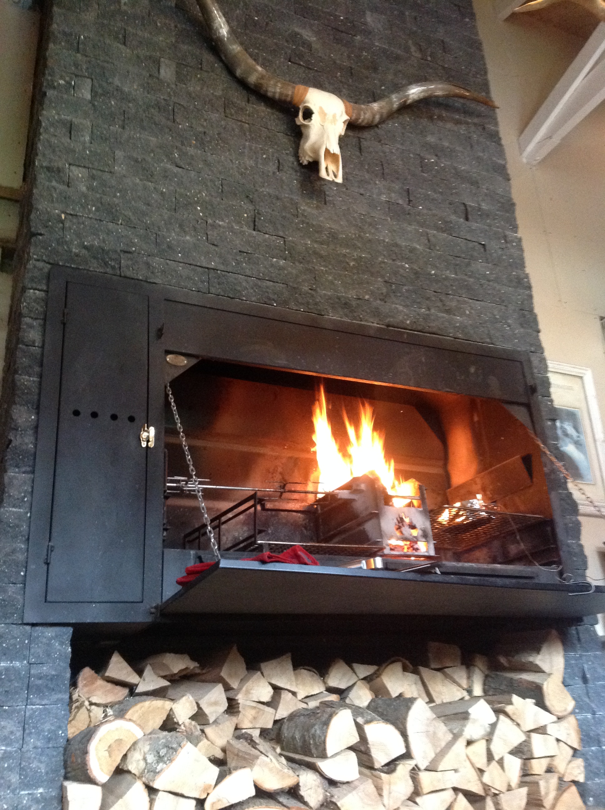 Braai Einbau Grillkamin mit Spieß - Modell 1500